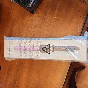 Foxybae rose gold curling wand brand new